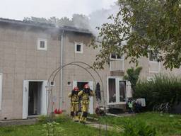 Brandweer bij het huis (foto: Arno van der Linden/SQ Vision).