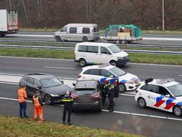 Auto klemgereden op A58, afrit Ulvenhout dicht 