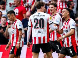 PSV-viert feest na een doelpunt in de strijd om de Johan Cruijff Schaal (foto: Orange Pictures).