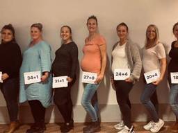 De dames op volgorde van het aantal weken en dagen dat ze zwanger zijn (Foto: Gynaecologen Bernhoven).