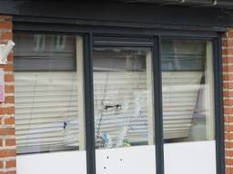 Huis in Oosterhout minstens 10 keer beschoten, bewoners waren niet thuis