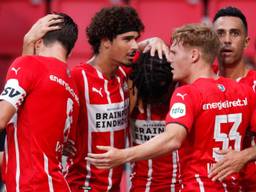 PSV viert de goal van Madueke (foto: ANP). 
