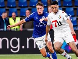 FC Den Bosch-verdediger Stan Henderikx in de wedstrijd tegen Telstar (foto: Broer van den Boom/Orange Pictures).