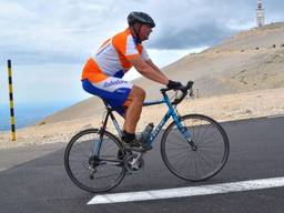 Loco-dijkgraaf Ernest de Groot bedwingt weer de Mont Ventoux (privéfoto).