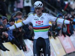 Mathieu van der Poel wint in Zonhoven (foto: Orange Pictures).