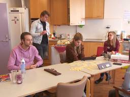 De gemeenschappelijke keuken in een willekeurig studentenhuis (foto: Bert Geeraets).