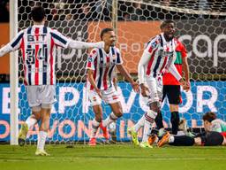 Vreugde na een doelpunt van Willem II-spits Jeremy Bokila (foto: Orange Pictures).