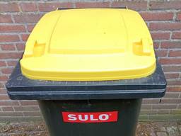 De kliko met gele deksel speciaal voor medisch afval in Boxtel (foto: Omroep Brabant).