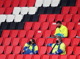 Tribune zonder supporters een jaar geleden bij PSV - Willem II.