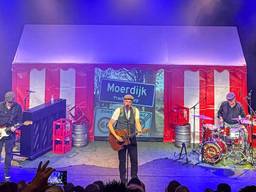 WC Experience zingt Prachtig Durp als steun aan Moerdijk