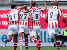 Top Oss won de wedstrijd met 3-0 (foto: Orange Pictures)