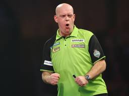 Michael van Gerwen tijdens het WK. (Foto: PDC, Taylor Lanning)