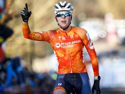 Fem van Empel wint voor het derde jaar op rij het WK veldrijden (foto: ANP).