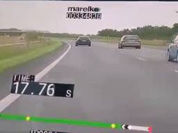 De man reed met een snelheid van meer dan 200 kilometer per uur over de A4 (foto: X/Verkeerspolitie Zeeland-West-Brabant).