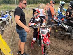 Kash (11) is wereldkampioen motorcross