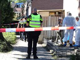 Forensisch onderzoek bij het huis in Uden (foto: Marco van den Broek/SQ Vision).