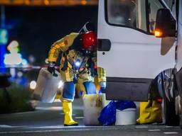 Bestelbus vol drugsafval gedumpt op viaduct in Eindhoven