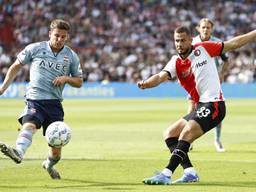 Nick Doodeman (Willem II) in duel met Feyenoorder David Hancko (foto: ANP).