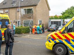 Schilder valt van ladder en raakt zwaargewond