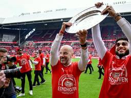 Bosz en Saibari vieren feest bij het kampioenschap (foto: ANP).