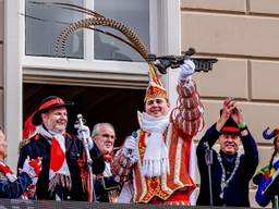 Priens Wiebe I met de sleutel van Tullepetaonestad (foto: EYE4images/Marcel van Dorst).