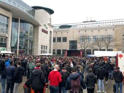 PSV-fans vermaken zich in Dortmund