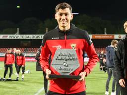 Jay Idzes promoveert met Go Ahead Eagles naar de Eredivisie (foto: OrangePictures).