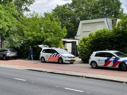 Inval op woonwagenkamp Eindhoven, vier mannen opgepakt