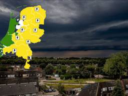 Na een broeierige dag komt er slecht weer aan