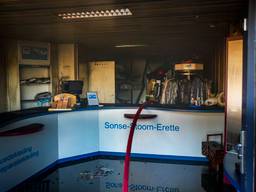 De stomerij is van binnen volledig verwoest (foto: Persbureau Heitink).