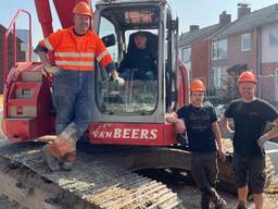 Bouwvakkers in de zon (foto: Imke van de Laar).