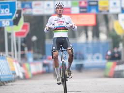 Mathieu van der Poel wint voor de vijfde keer de Scheldecross in Antwerpen (Foto: Orange Pictures)