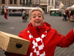 Christel de Laat is te zien in het programma 'Dat verdient een worstenbroodje'