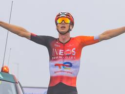 Thymen Arensman wint voor het eerst een Tourrit (foto: Orange Pictures).