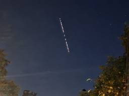 Een lichtjesslinger was donderdagochtend te zien in Brabant (foto: Willem de Nennie).