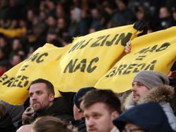 NAC-supporters met spandoek van NAC=Breda (foto: ANP).