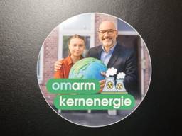 De campagnesticker met een AI-gegenereerde afbeelding van Greta Thunberg (foto: Omroep Brabant).