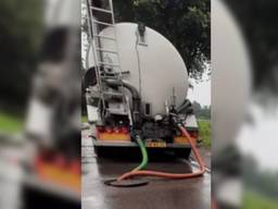 Handhavers van de gemeente Eersel maakten deze foto van een lozing (foto: gemeente Eersel).