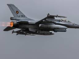 De F-16 in de lucht (foto: Defensie)