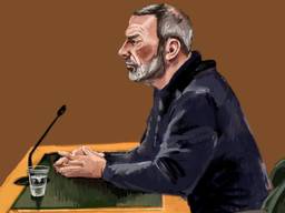 Verdachte Maarten W. in de rechtbank (tekening: Nicole van den Hout)