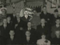 Burgemeester Jac van der Lely op een bijeenkomst in 1942 (foto Salha)