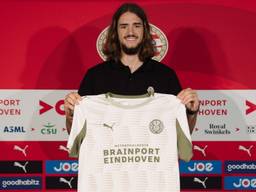 Yarek Gasiorowski tekent voor vijf jaar bij PSV (PSV Media).