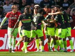 PSV viert feest na de late 2-3 tegen Feyenoord (foto: Orange Pictures).
