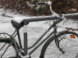 Zo val je niet van je fiets als het glad is