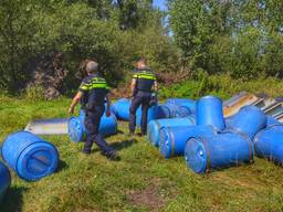 De vaten zijn van activiteitenboerderij 't Geveltje. (Foto: Rico Vogels/SQ Vision Mediaprodukties)