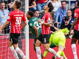 Teleurstelling bij de PSV-spelers na de 4-0 (Foto: ANP)