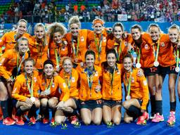 Zilver voor Oranje na de Olympische finale in 2016 tussen de dames van Nederland en Groot-Brittannië (foto: ANP).