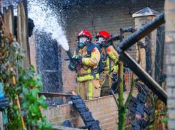 De brandweer aan het werk (foto: Rico Vogels/Persbureau Heitink).