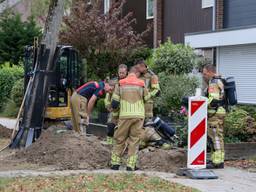 De brandweer bij het gaslek (foto: Christian Traets/Persbureau Heitink).