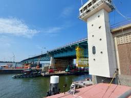 Haringvlietbrug gaat acht weken dicht: ‘Een enorme operatie'